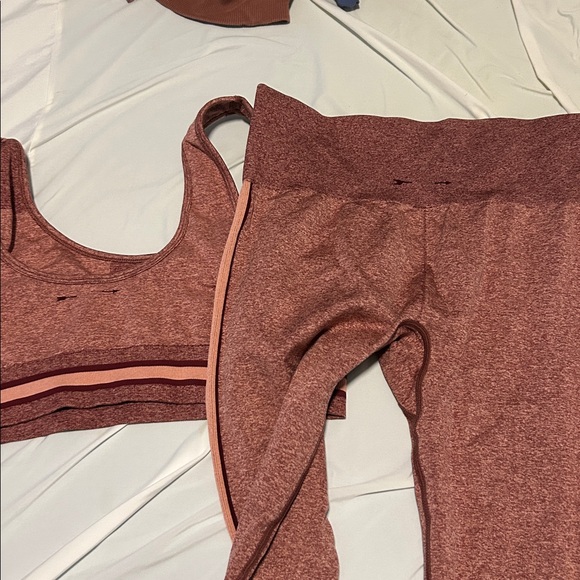 The Upside Ribbed Set Size M/L - Picture 2 of 3